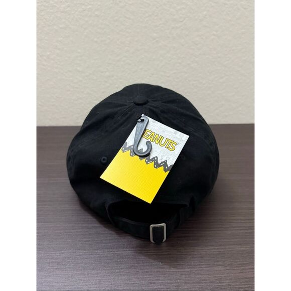 Peanuts Snoopy Christmas Doghouse Ball Cap Hat